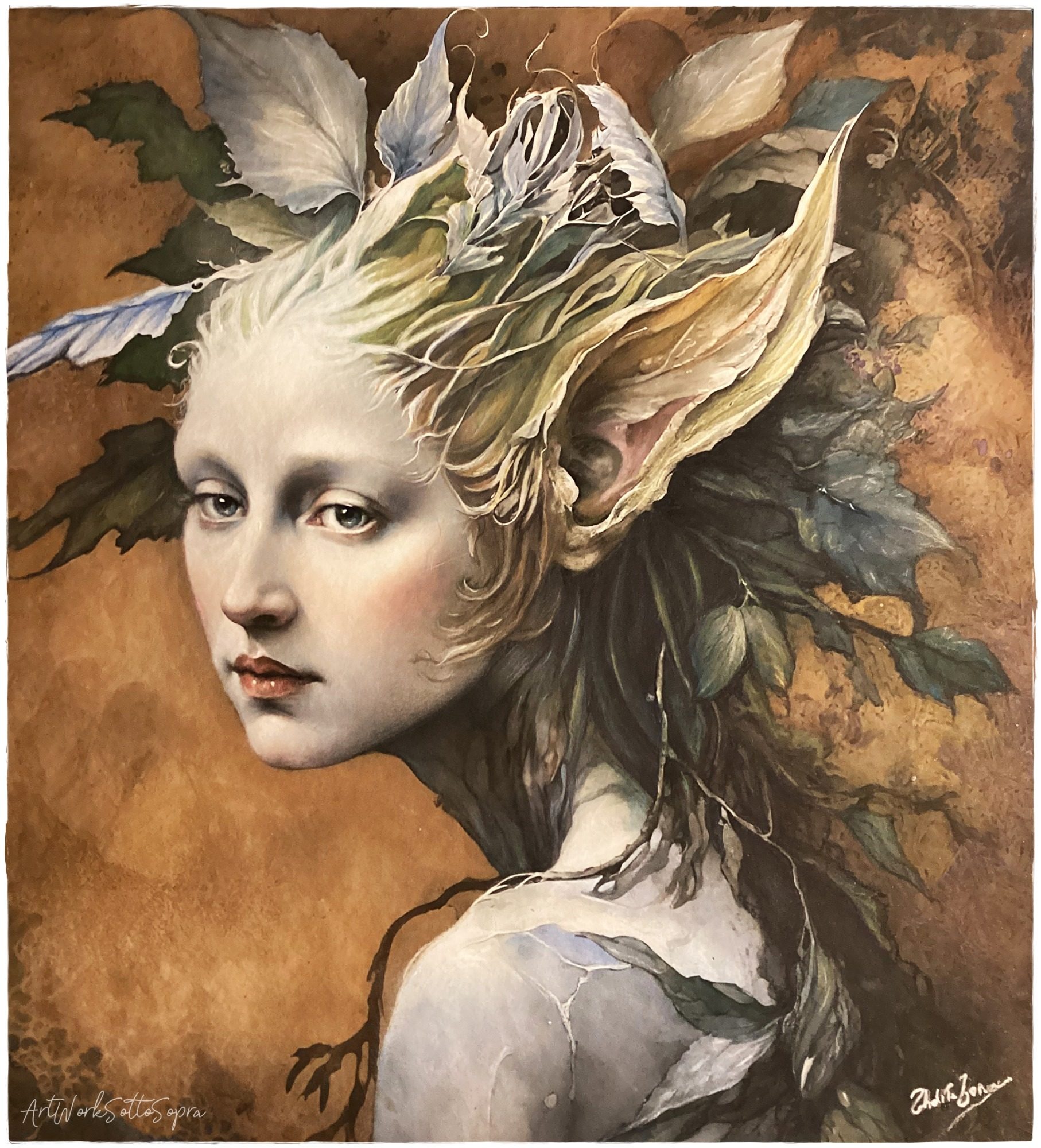 Maighdean Uaine - Fanciulla Verde | Ritratto Folklore Celtico Ritratto folklore Maighdean Uaine Fanciulla Verde, dipinto botanico surrealista con texture di pelle e foglie, di Thalita Tonon 2025